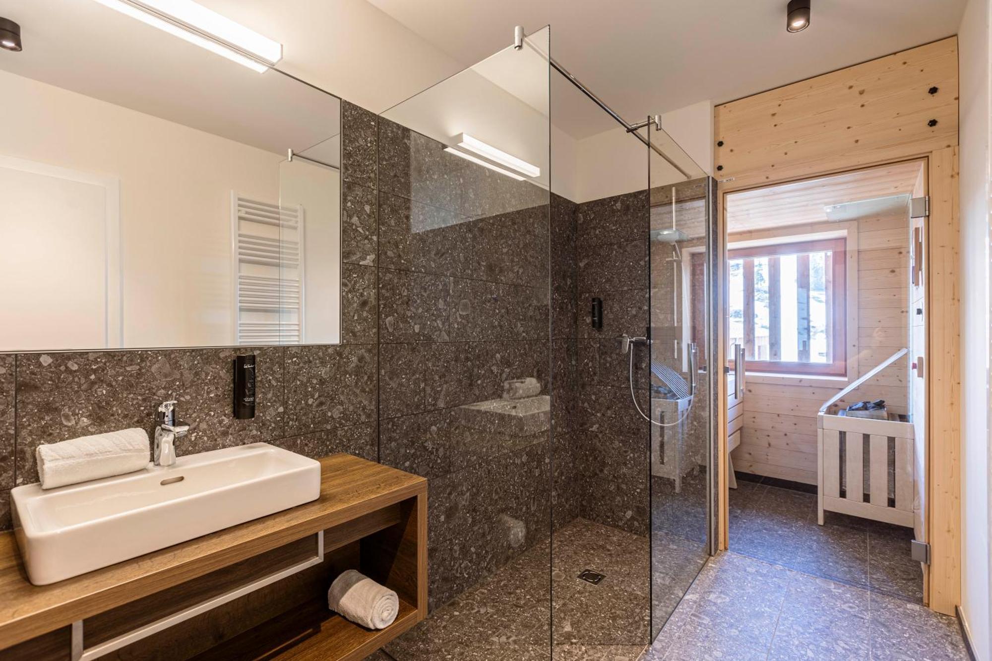 Almresort Sonnenalpe Nassfeld By Alps Resorts Exteriör bild