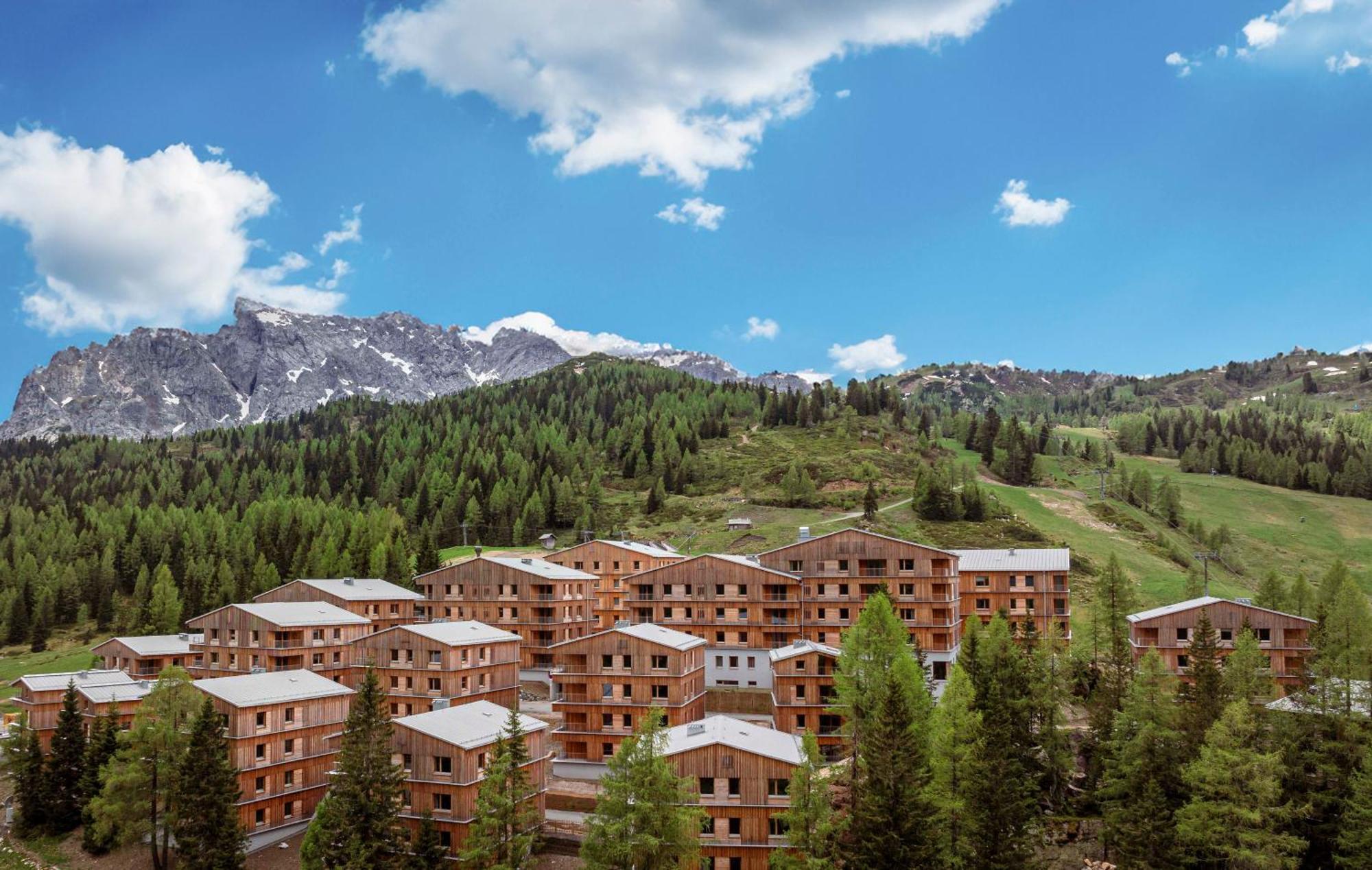 Almresort Sonnenalpe Nassfeld By Alps Resorts Exteriör bild