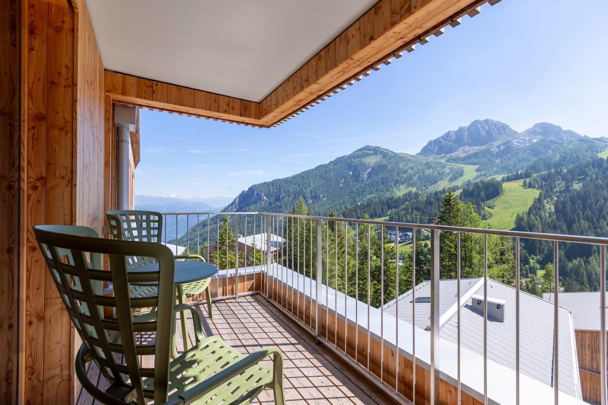 Almresort Sonnenalpe Nassfeld By Alps Resorts Exteriör bild