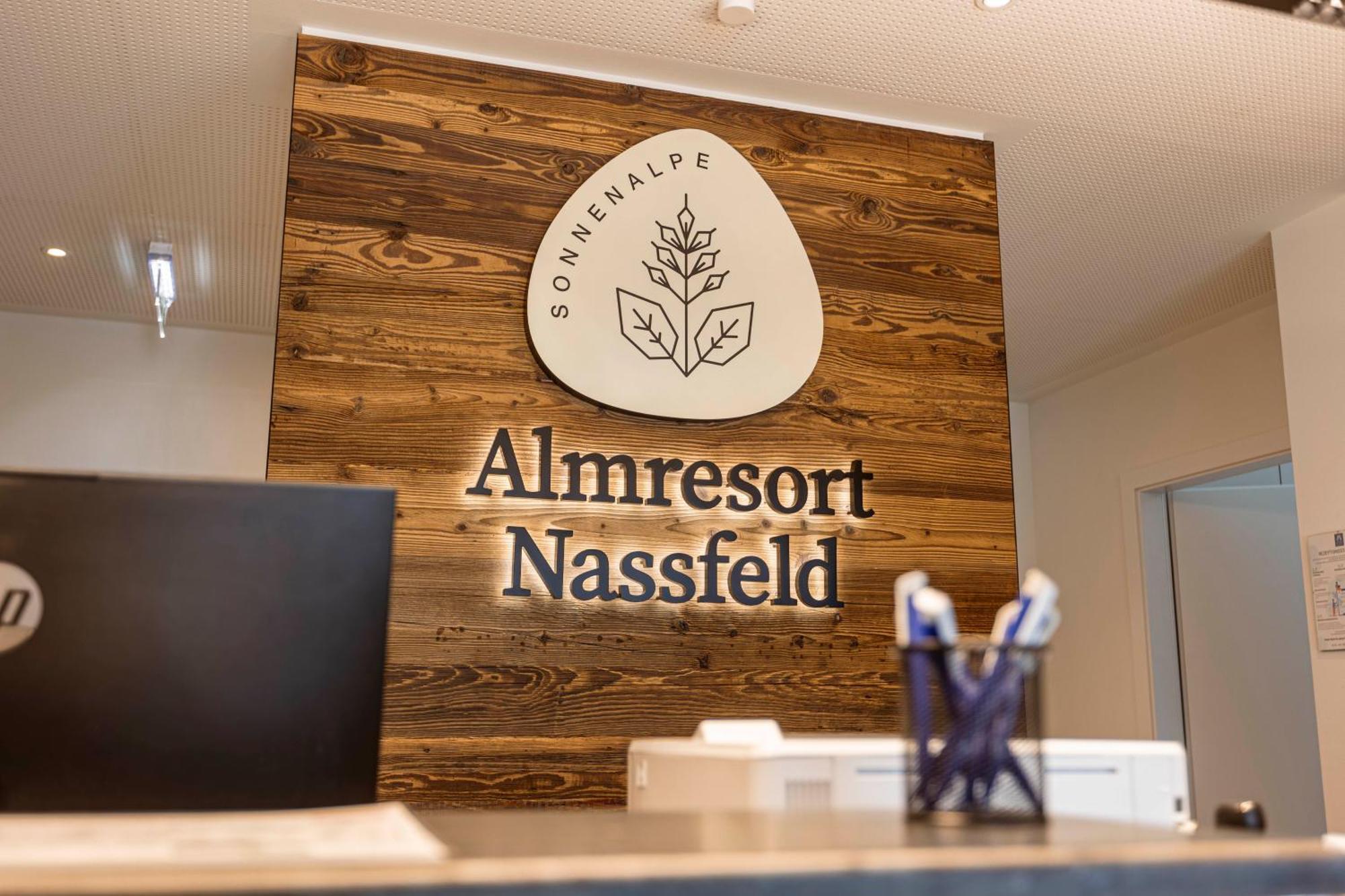 Almresort Sonnenalpe Nassfeld By Alps Resorts Exteriör bild